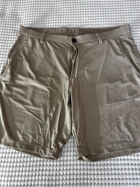 INFINITY Men's Khaki Performance Shorts size 38
